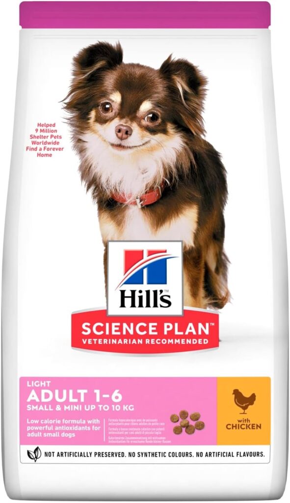 Bolsa de alimento para perros Hill’s Science Plan Light Adult Small & Mini, con imagen de un perro pequeño de pelaje marrón y blanco. Fórmula baja en calorías con pollo, recomendada por veterinarios y diseñada para perros adultos de razas pequeñas.